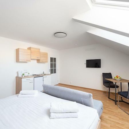 Ferdinand Apartment Praha Eksteriør bilde
