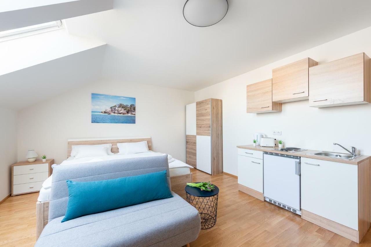 Ferdinand Apartment Praha Eksteriør bilde