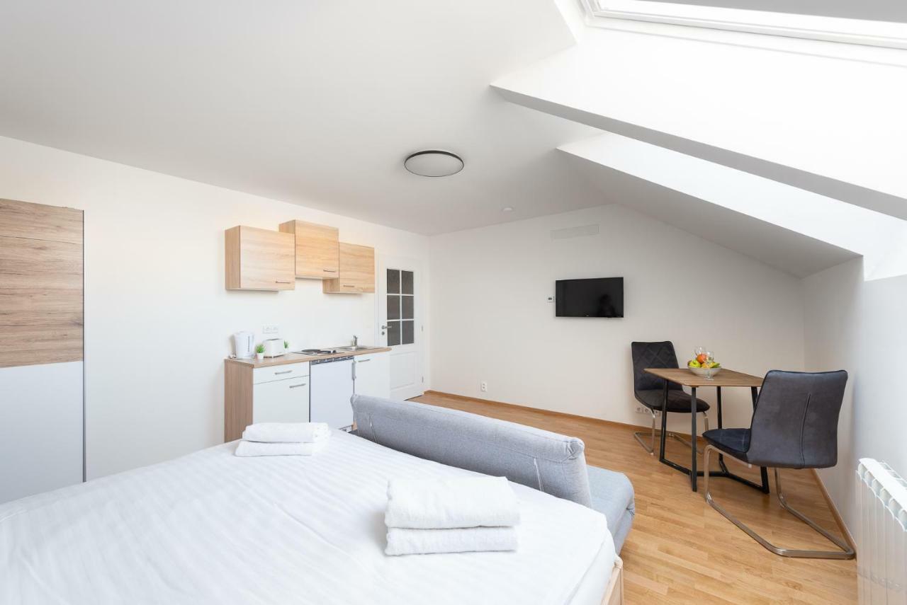 Ferdinand Apartment Praha Eksteriør bilde