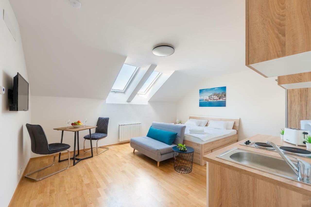 Ferdinand Apartment Praha Eksteriør bilde